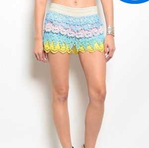 Pastel layered crochet knit shorts size small